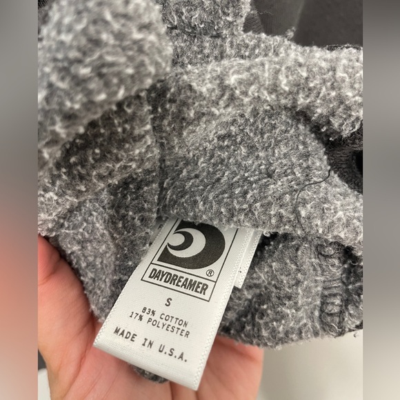 DAYDREAMER FLEETWOOD MAC CIRCLE LOGO RAGLAN CREW IN WASHED BLACK NWT - Picture 7 of 7